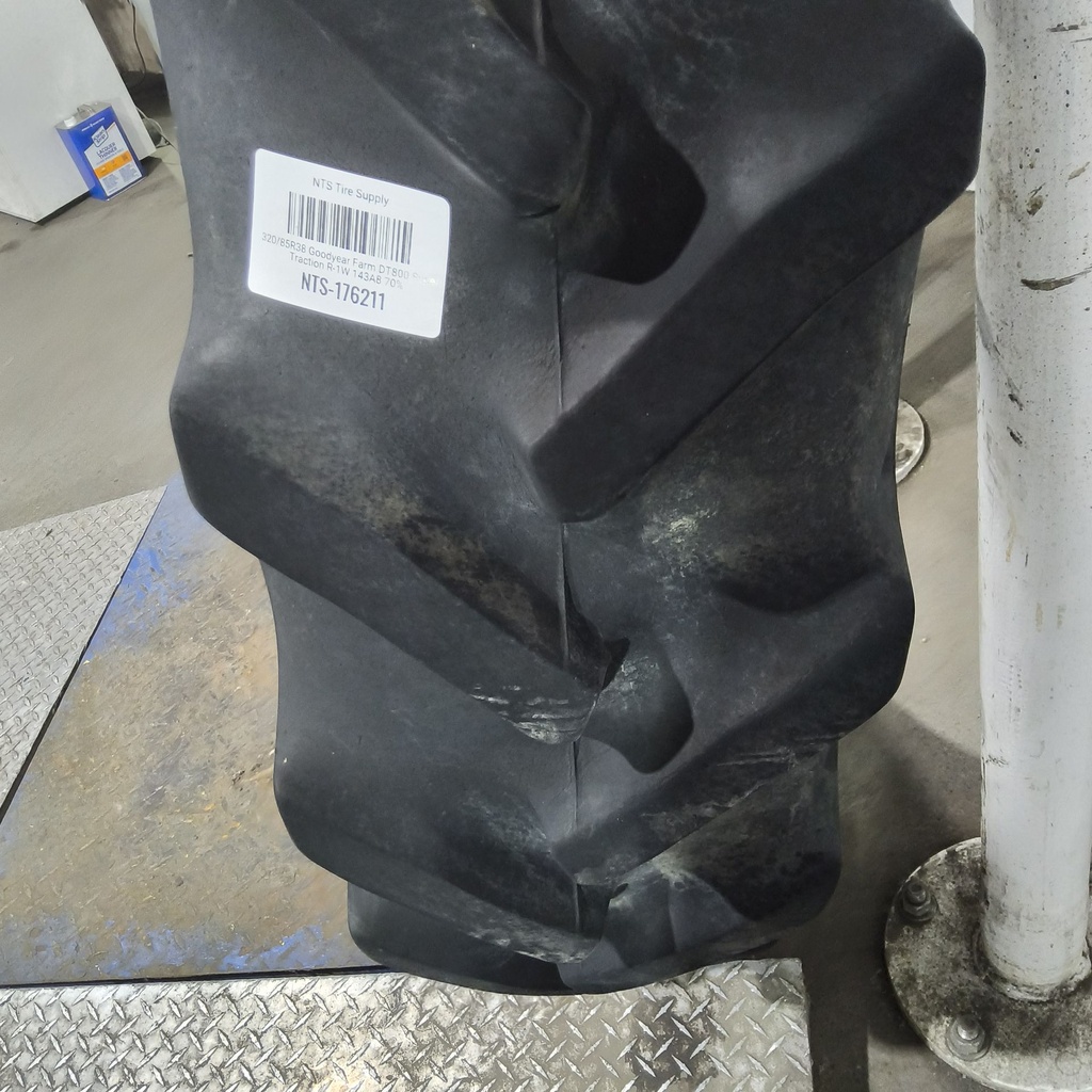 320/85R38 Goodyear Farm DT800 Super Traction R-1W 143A8 70%