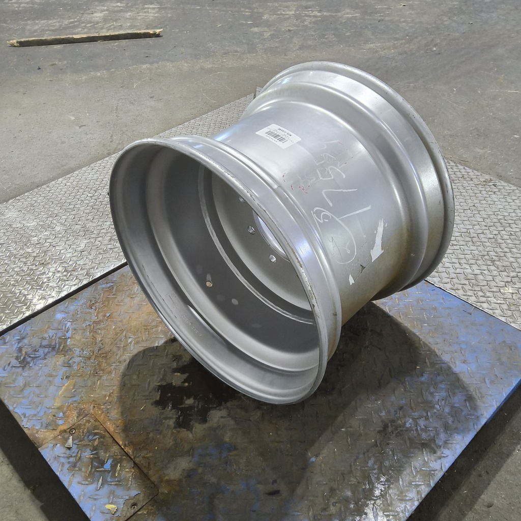 16"W x 22.5"D, Case IH Silver Mist 10-Hole Hub Pilot , -2.12" Offset
