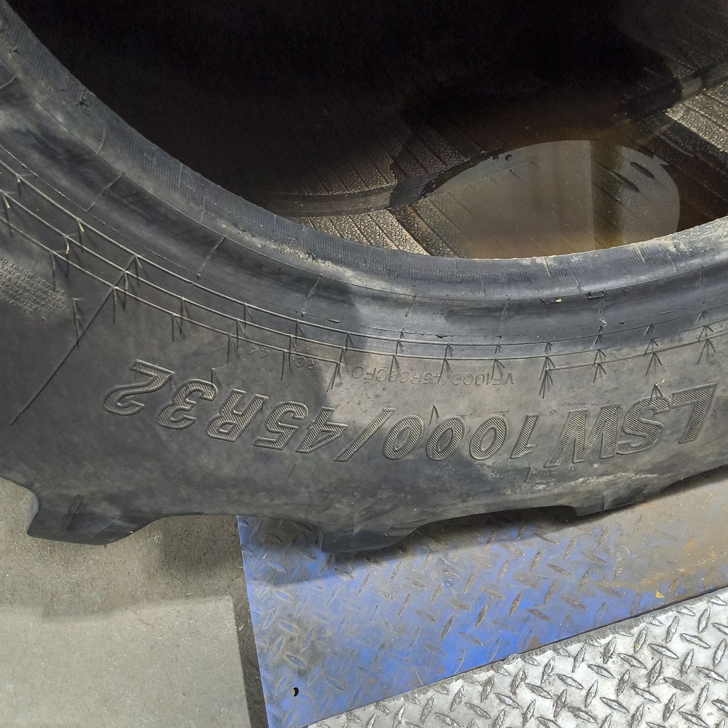 LSW1000/45R32 Goodyear Farm Optitrac R-1W 184D 85%