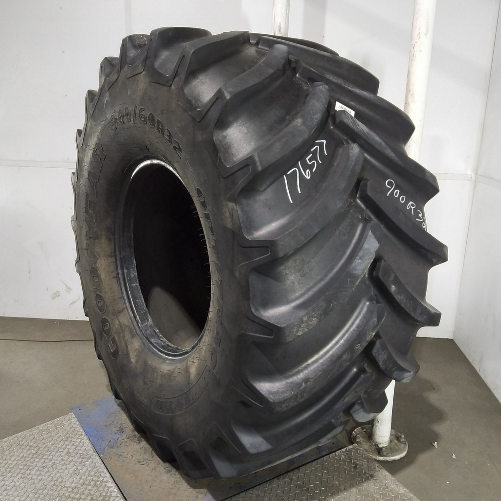 900/60R32 Goodyear Farm Optitrac DT830HD R-1W 185A8 75%