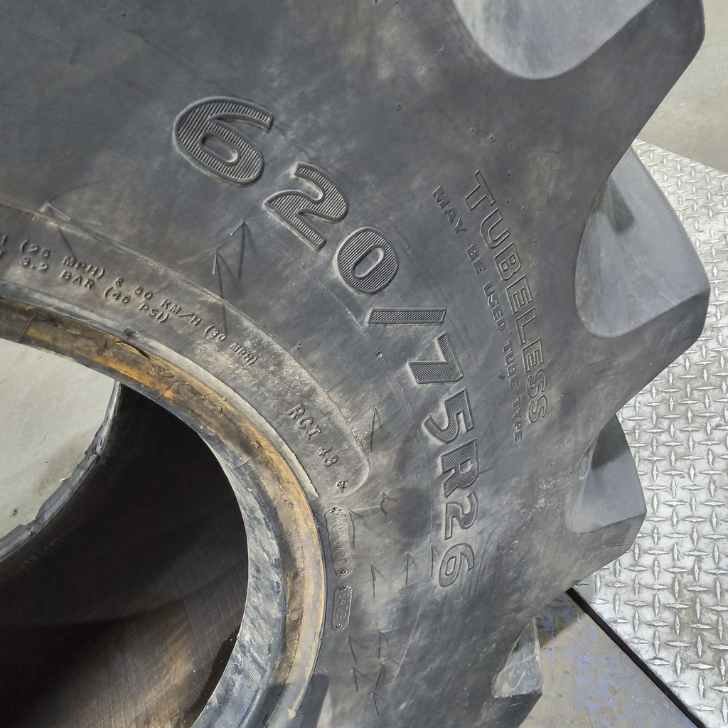 620/75R26 Goodyear Farm DT820 R-1W 166A8 85%
