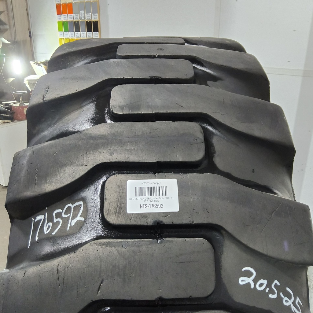 20.5-25 Titan OTR Loader Dozer II L-2 F (12 Ply), 80%