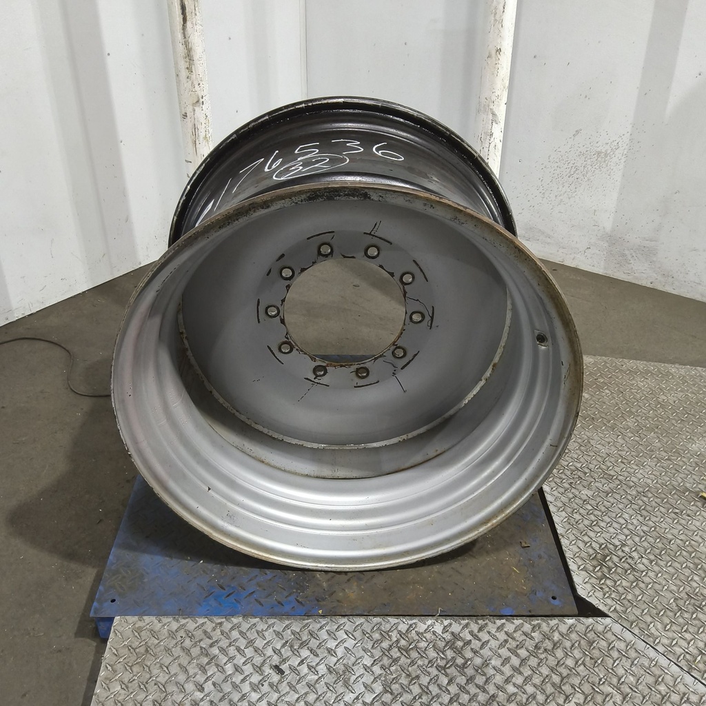 21"W x 32"D, Case IH Silver Mist 10-Hole Formed Plate , -3.75" Offset