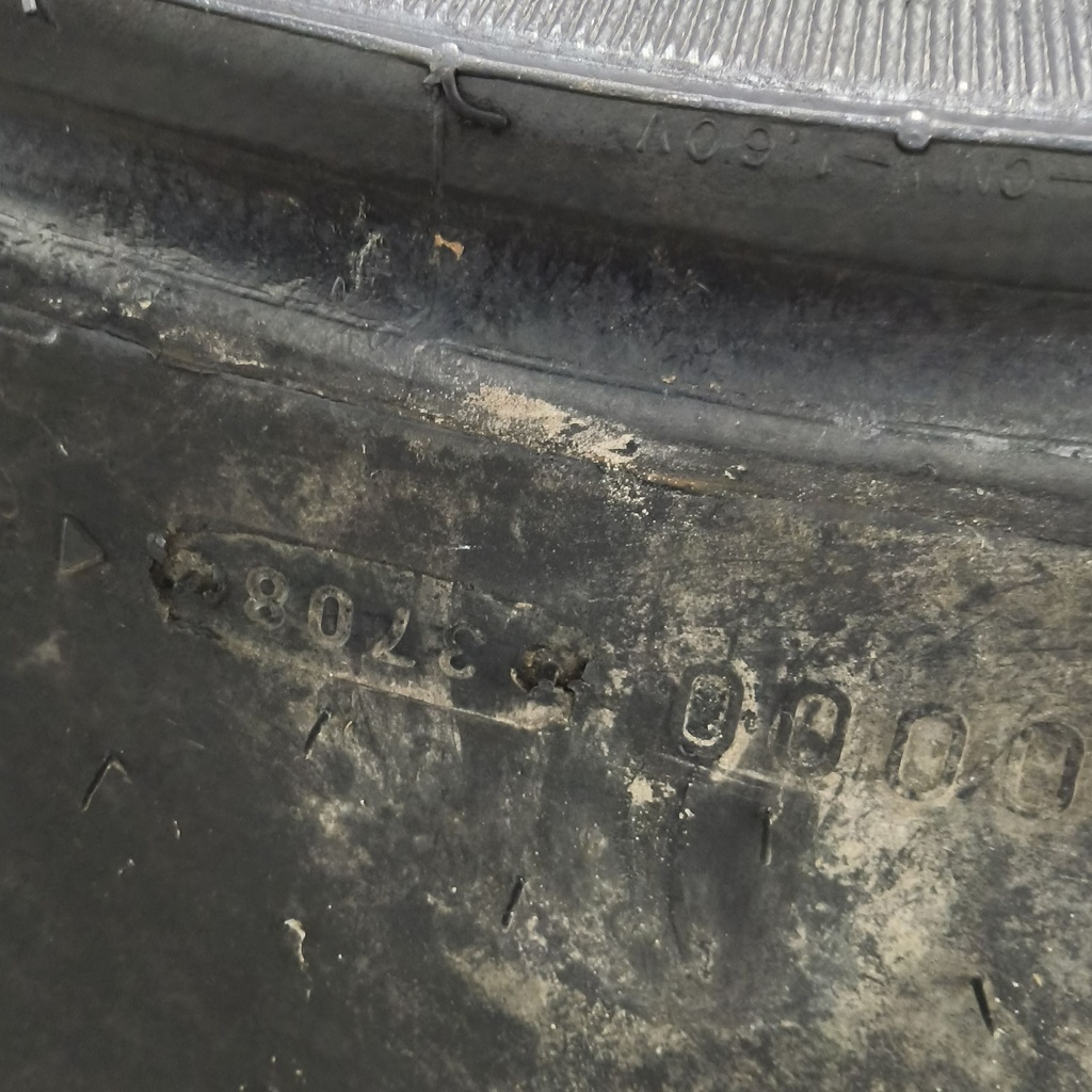 24.5-32 Firestone Super All Traction 23 R-1 F (12 Ply), 80%