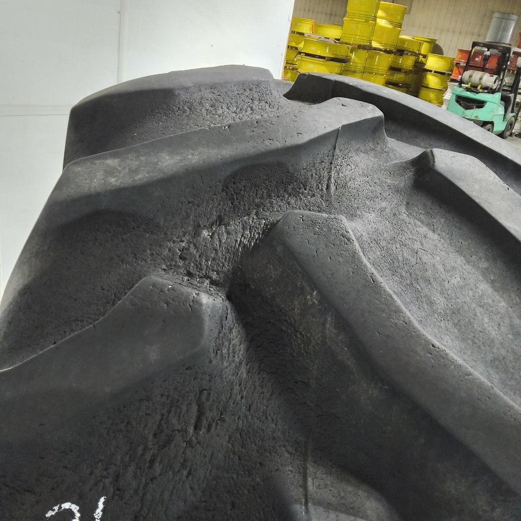 28L-26 Goodyear Farm Dyna Torque II R-1 F (12 Ply), 75%