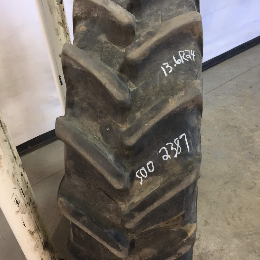 13.6/R24 Michelin AgriBib R-1W 121 B 80%