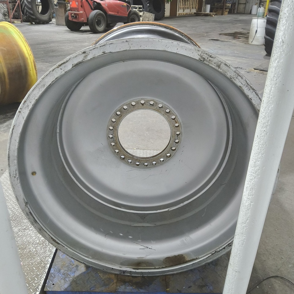 50"W x 46"D, Case IH Silver Mist 22-Hole Formed Plate , 3.75" Offset