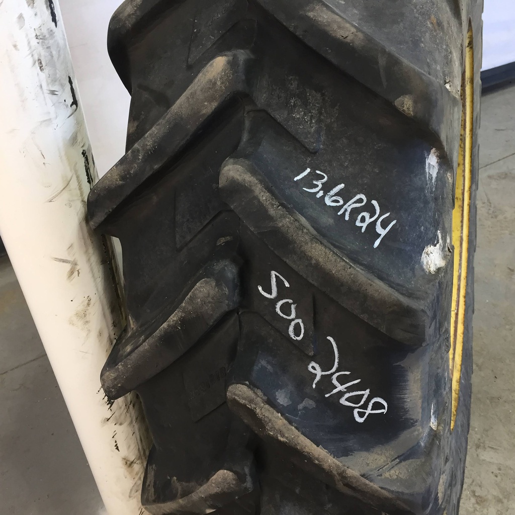 13.6/R24 Michelin AgriBib R-1W 121 B 70%