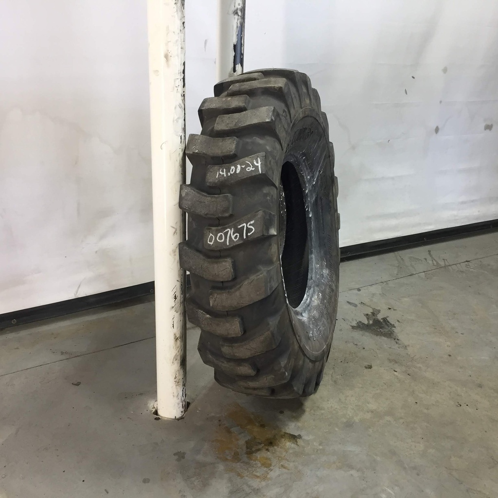 14.00/-24 Power King Road Grader G-2, F (12 Ply) 95%