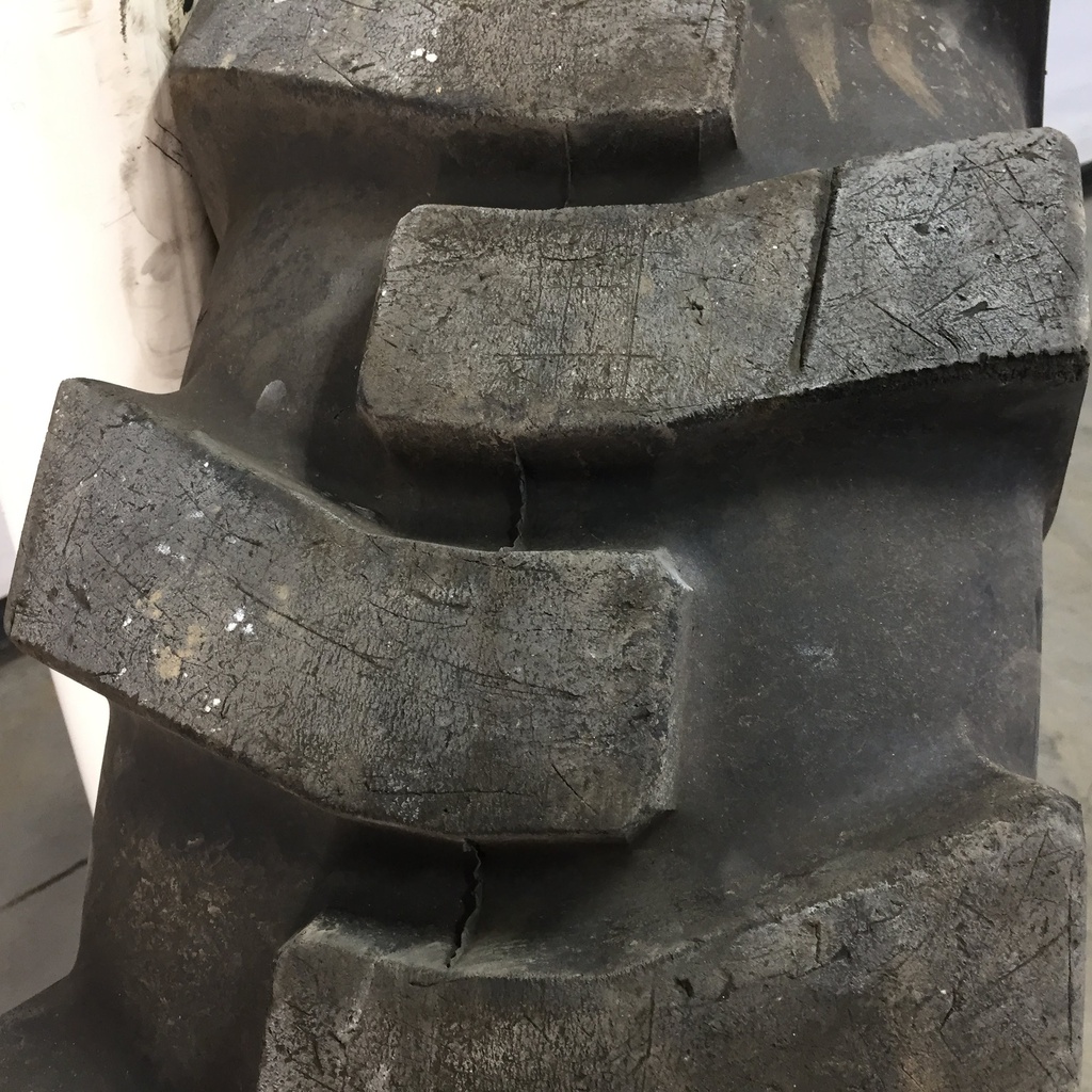 14.00/-24 Power King Road Grader G-2, F (12 Ply) 95%