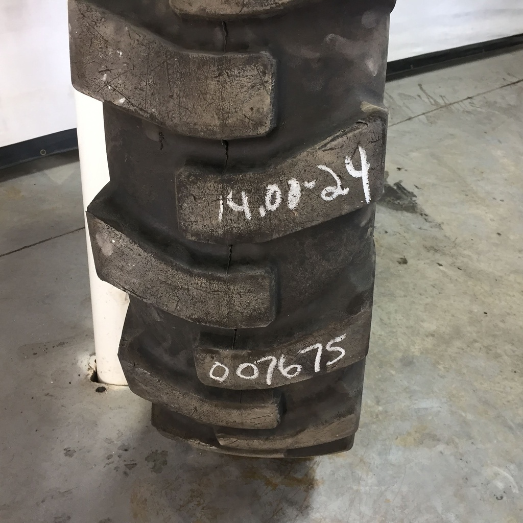 14.00/-24 Power King Road Grader G-2, F (12 Ply) 95%