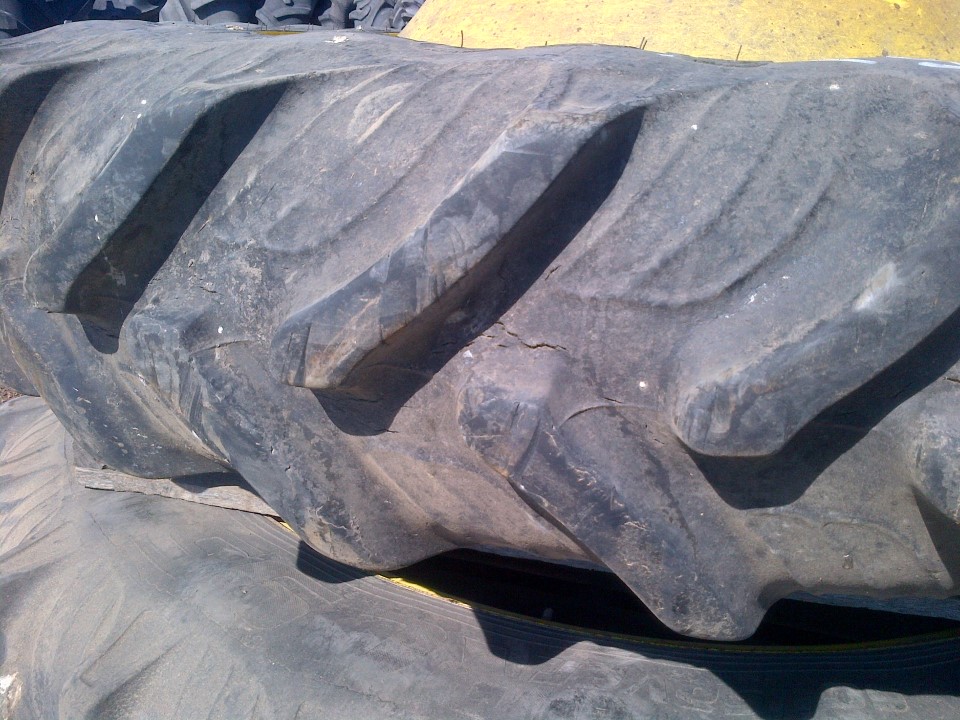 300/95R46 Taurus Soil Saver RC95 R-1 2* 75%