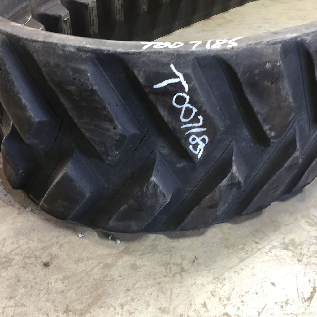 18" Camso 3500 Case IH Rowtrac 70%