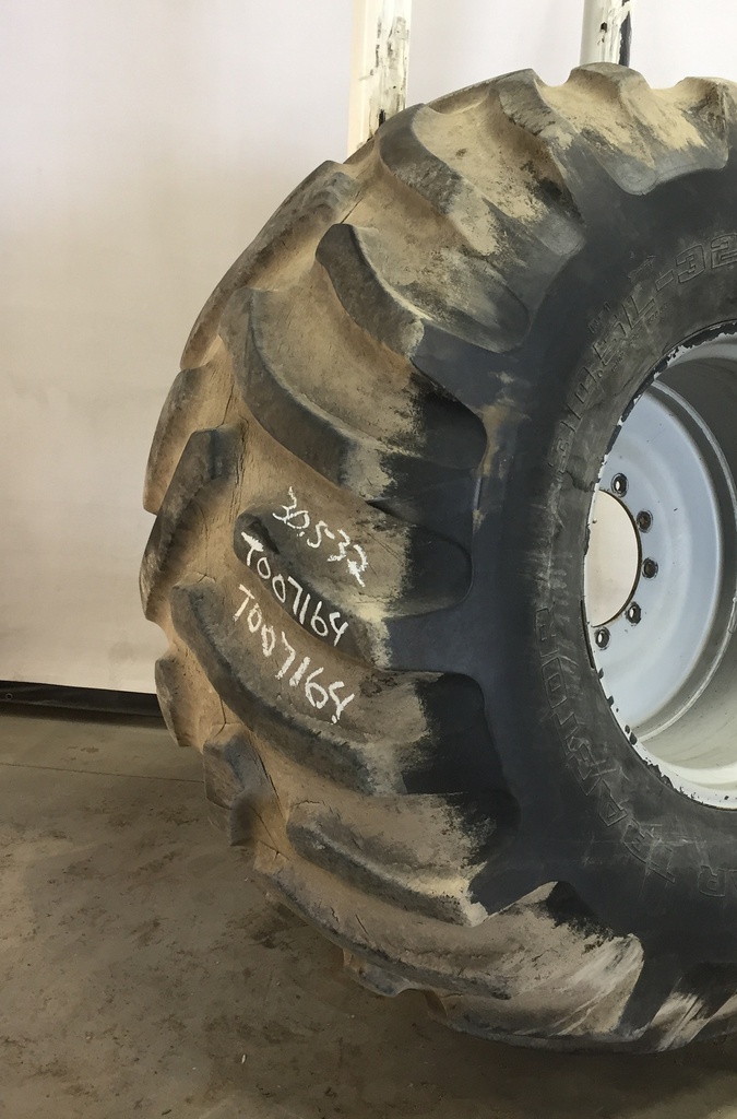 30.5/L-32 Power Mark L/S Rear Trac R-1, F (12 Ply) 65%