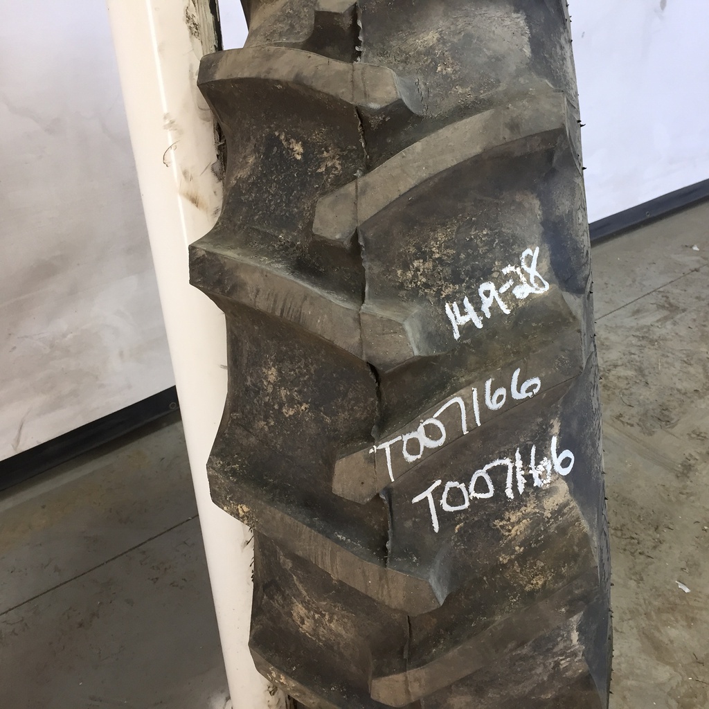 14.9/-28 Firestone Traction Field & Road R-1, C (6 Ply) 80%