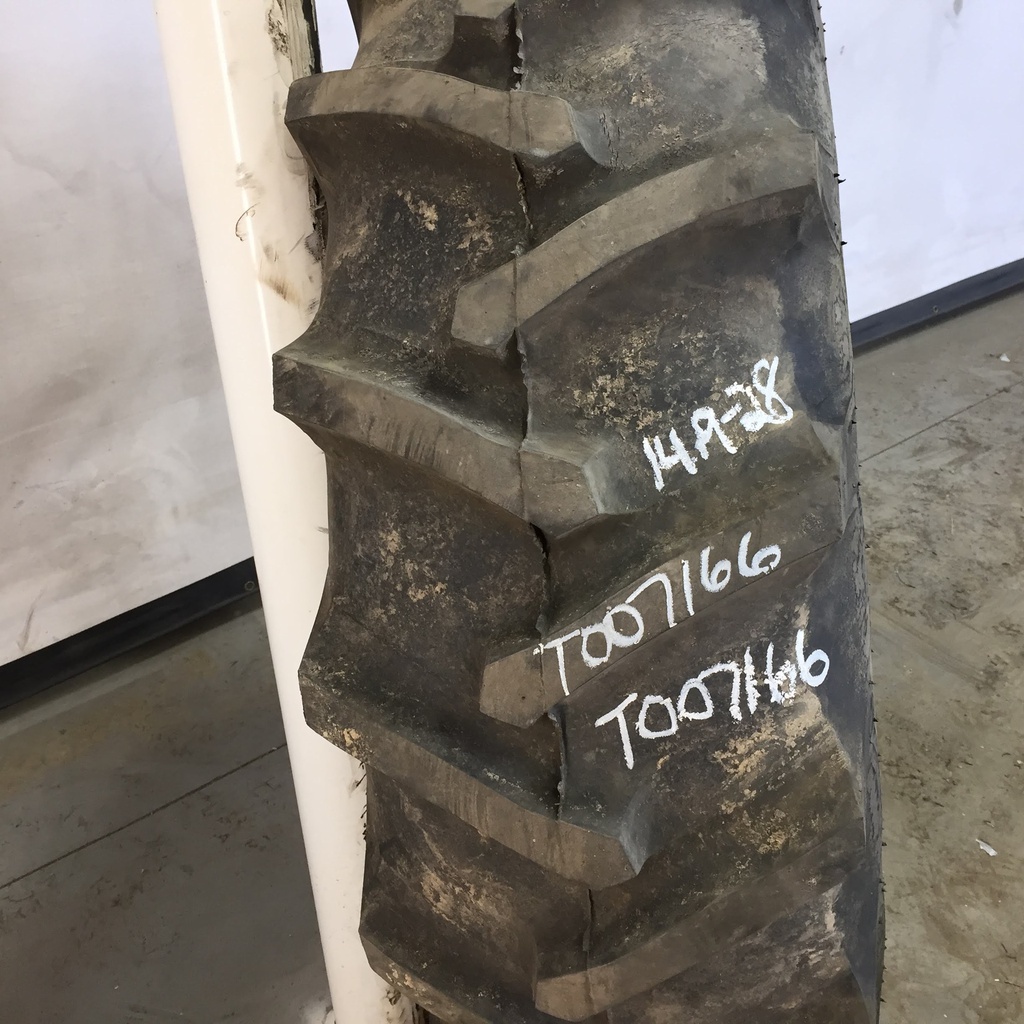 14.9/-28 Firestone Traction Field & Road R-1, C (6 Ply) 80%