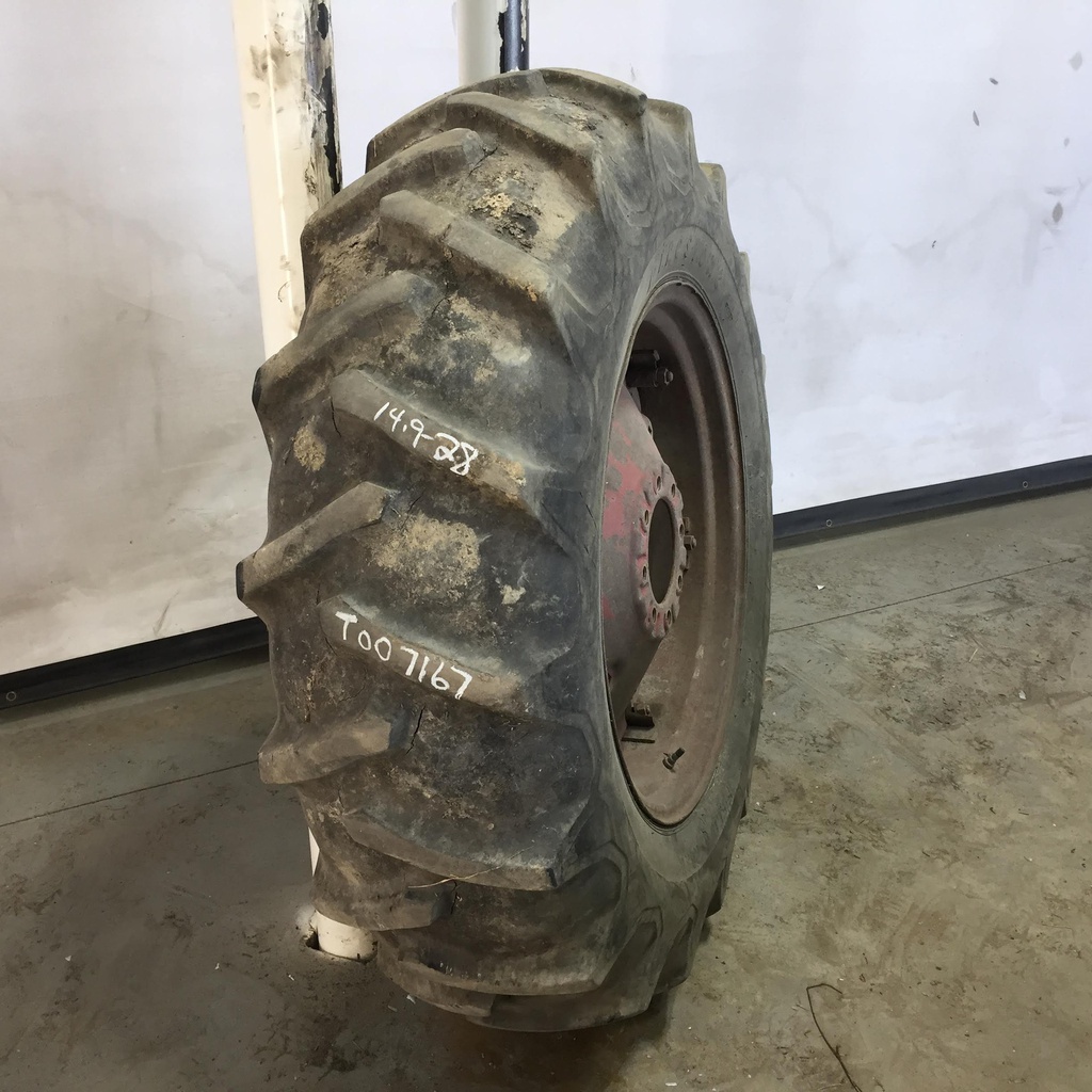 14.9/-28 Firestone Traction Field & Road R-1 on Red 8-Hole Rim with Clamp/Loop Style 45%