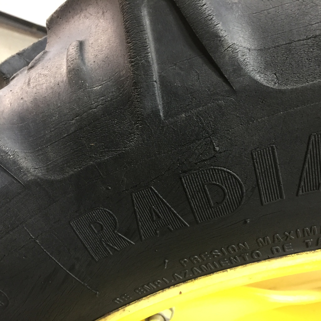 230/95R32 Kleber Super 3 R-1W 126 B 60%