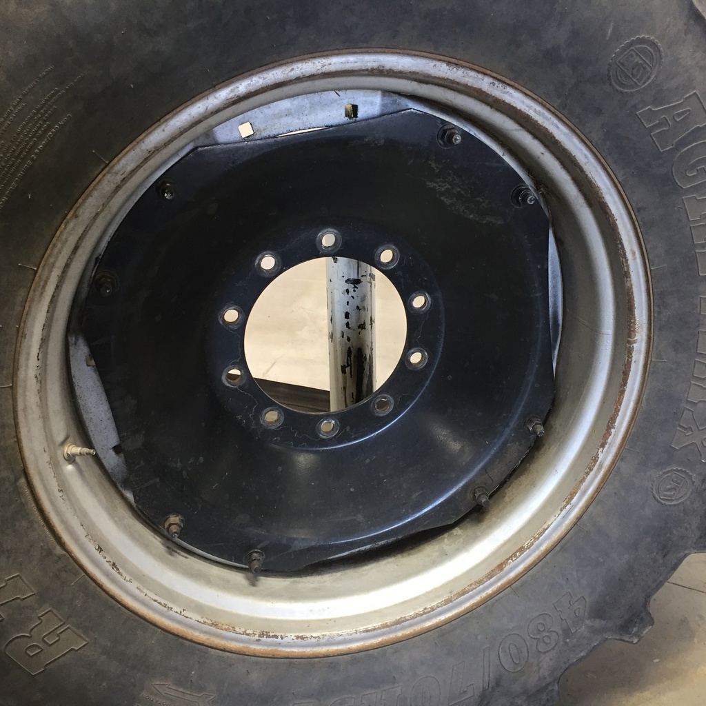 480/70R34 BKT Tires Agrimax RT 765 R-1W on Case IH Silver Mist/Black 10-Hole Waffle Wheel (Groups of 2 bolts) 60%