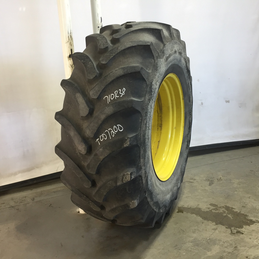 710/70R38 Firestone Radial All Traction DT R-1W on John Deere Yellow 12-Hole Stub Disc 50%