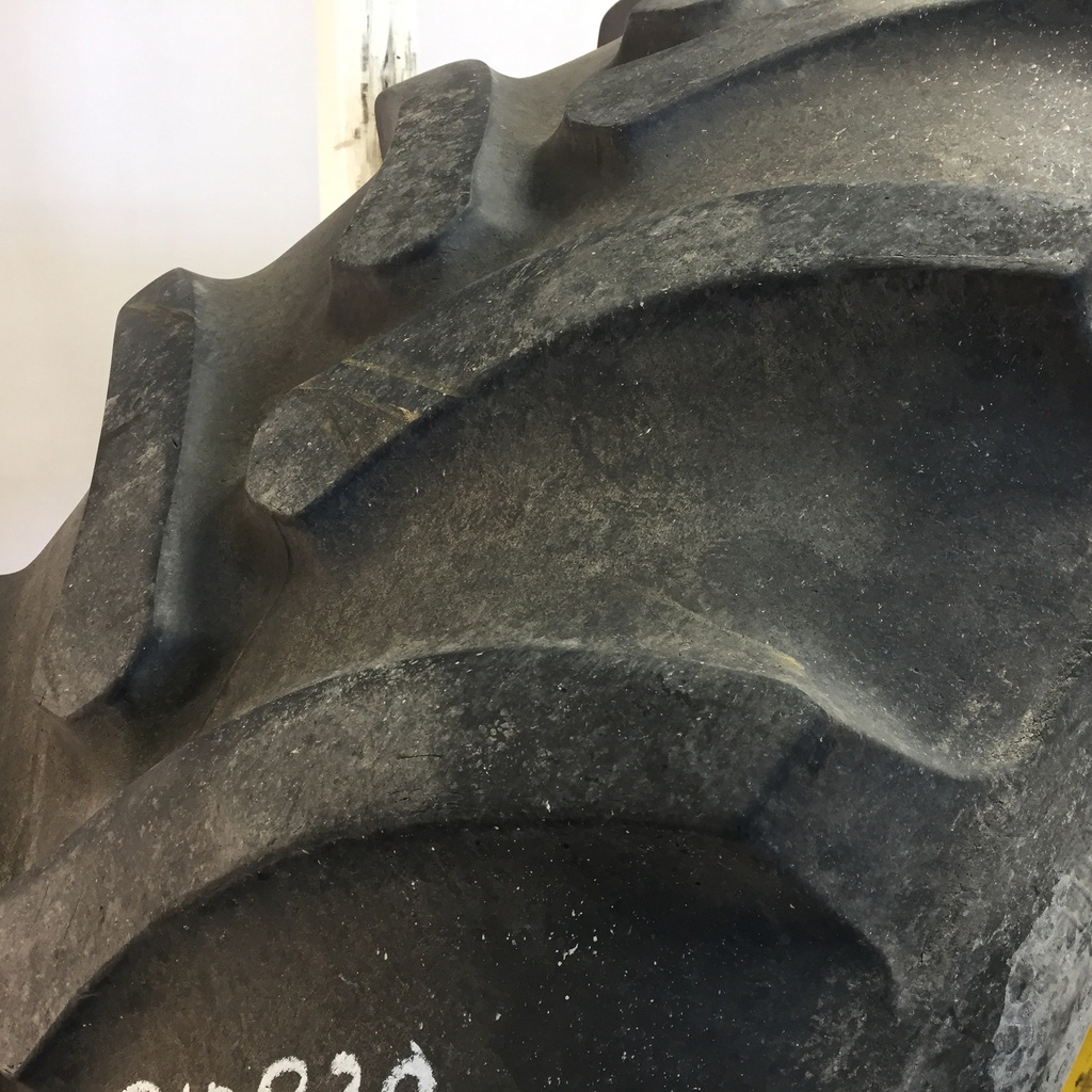 710/70R38 Firestone Radial All Traction DT R-1W on John Deere Yellow 12-Hole Stub Disc 50%