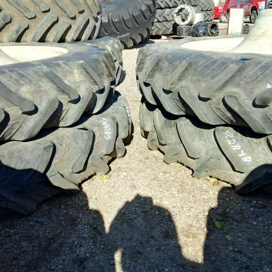 270/95R48 Taurus Soil Saver RC95 R-1 on New Holland White 10-Hole Spun Disc 65%