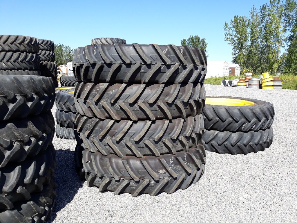 480/80R50 Michelin AgriBib R-1W on Case IH Silver Mist 10-Hole Formed Plate W/Weight Holes 85%