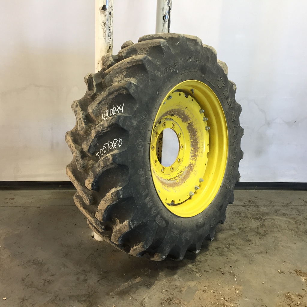 480/70R34 Firestone Radial 9000 R-1W on John Deere Yellow 10-Hole Waffle Wheel (Groups of 3 bolts) 85%