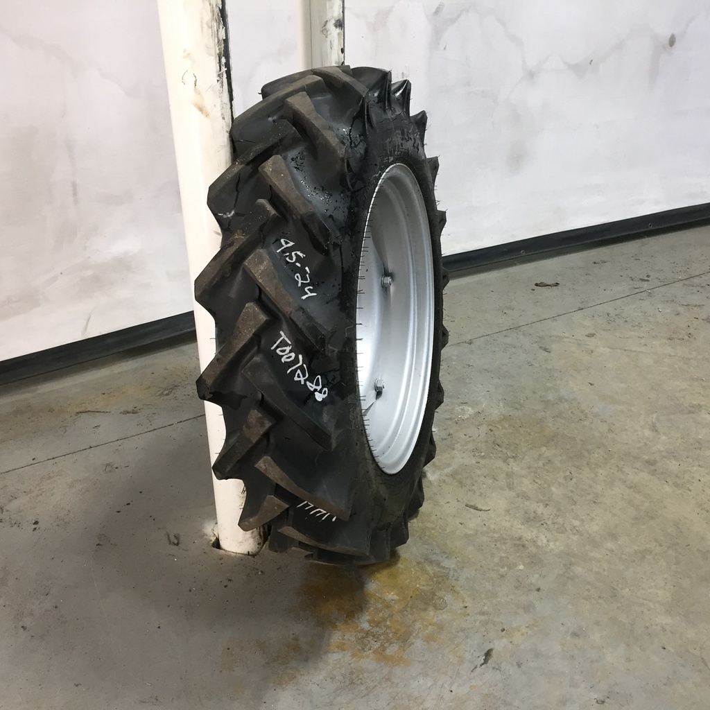 9.5/-24 Alliance 324 Farm Pro R-1, D (8 Ply) 95%