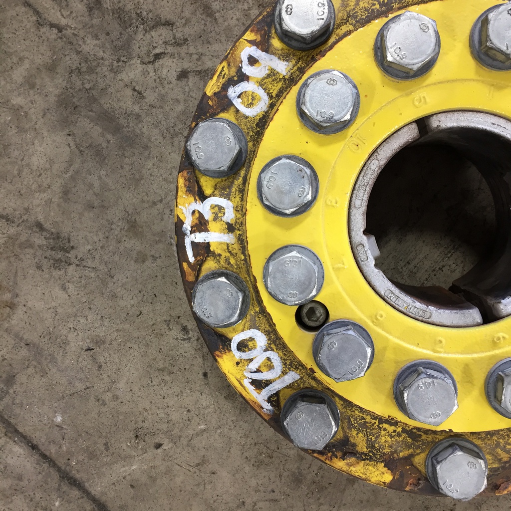 10-Hole Wedg-Lok OE Style, 4.724" (119.99mm) axle, John Deere Yellow