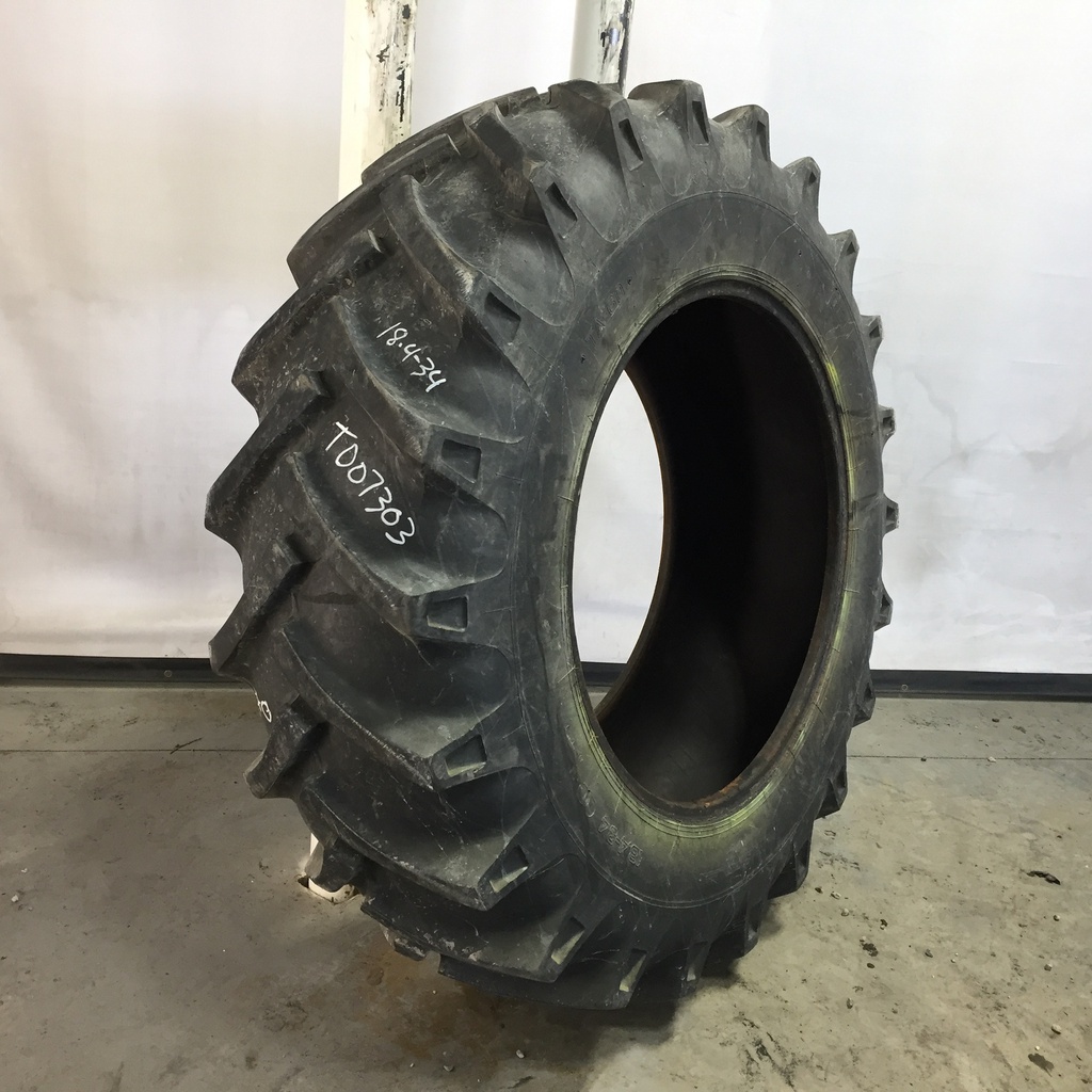 18.4/-34 Petlas TA-60 R-1 146 A6, E (10 Ply) 85%