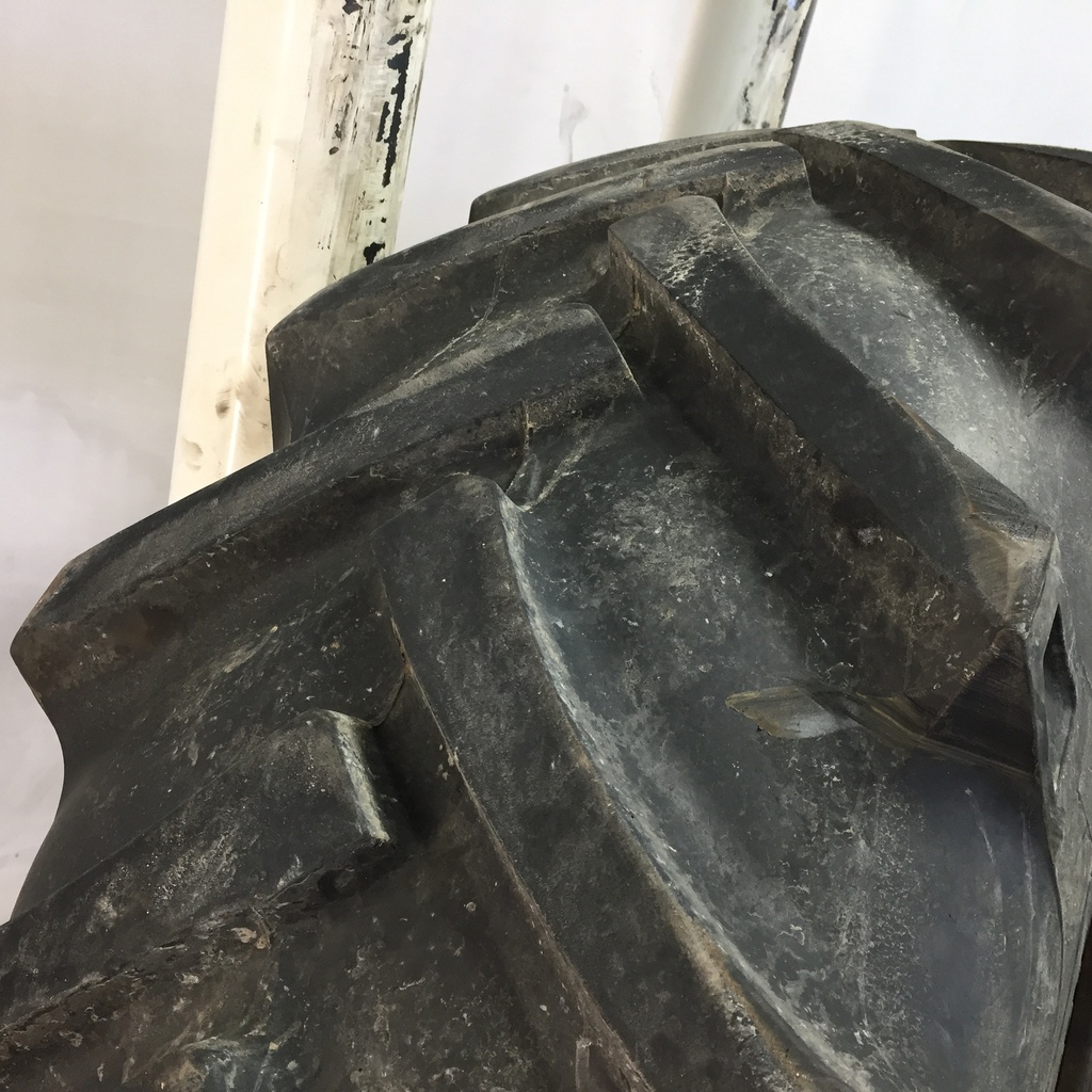 18.4/-34 Petlas TA-60 R-1 146 A6, E (10 Ply) 85%