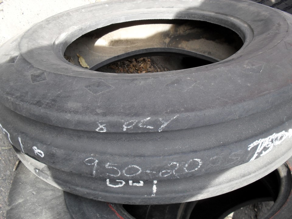 9.50/-20 Goodyear Farm Super Rib F-2, D (8 Ply) 75%