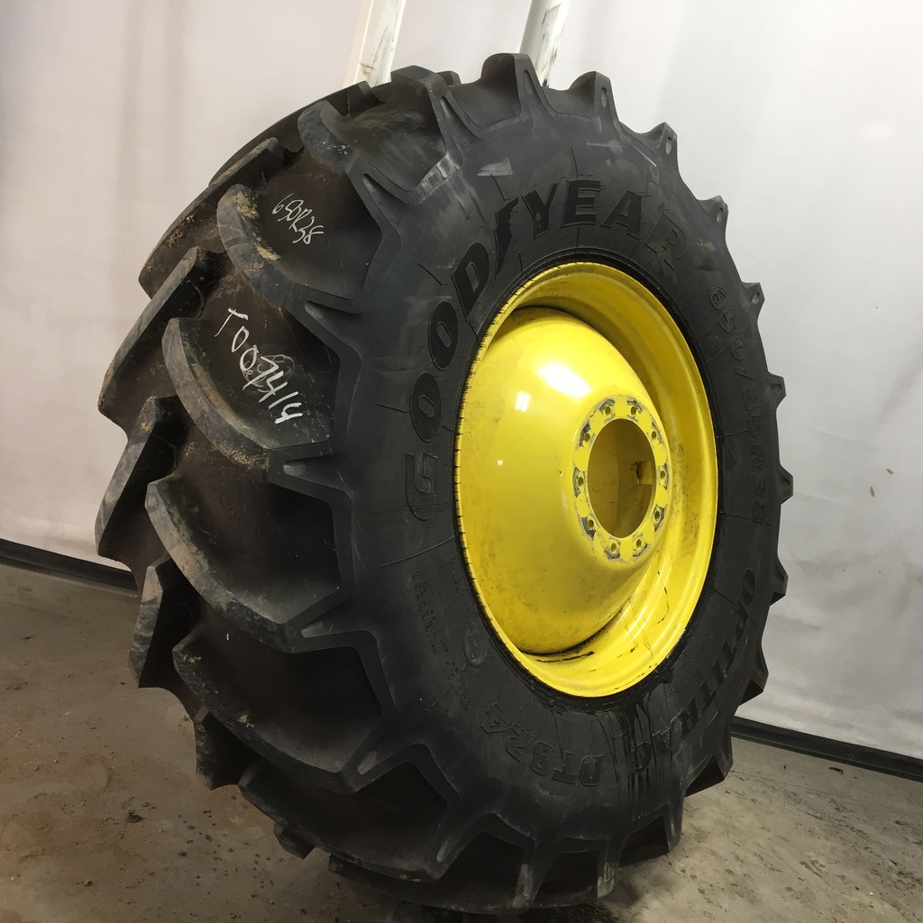 650/85R38 Goodyear Farm DT824 Optitrac R-1W 173 B 85%