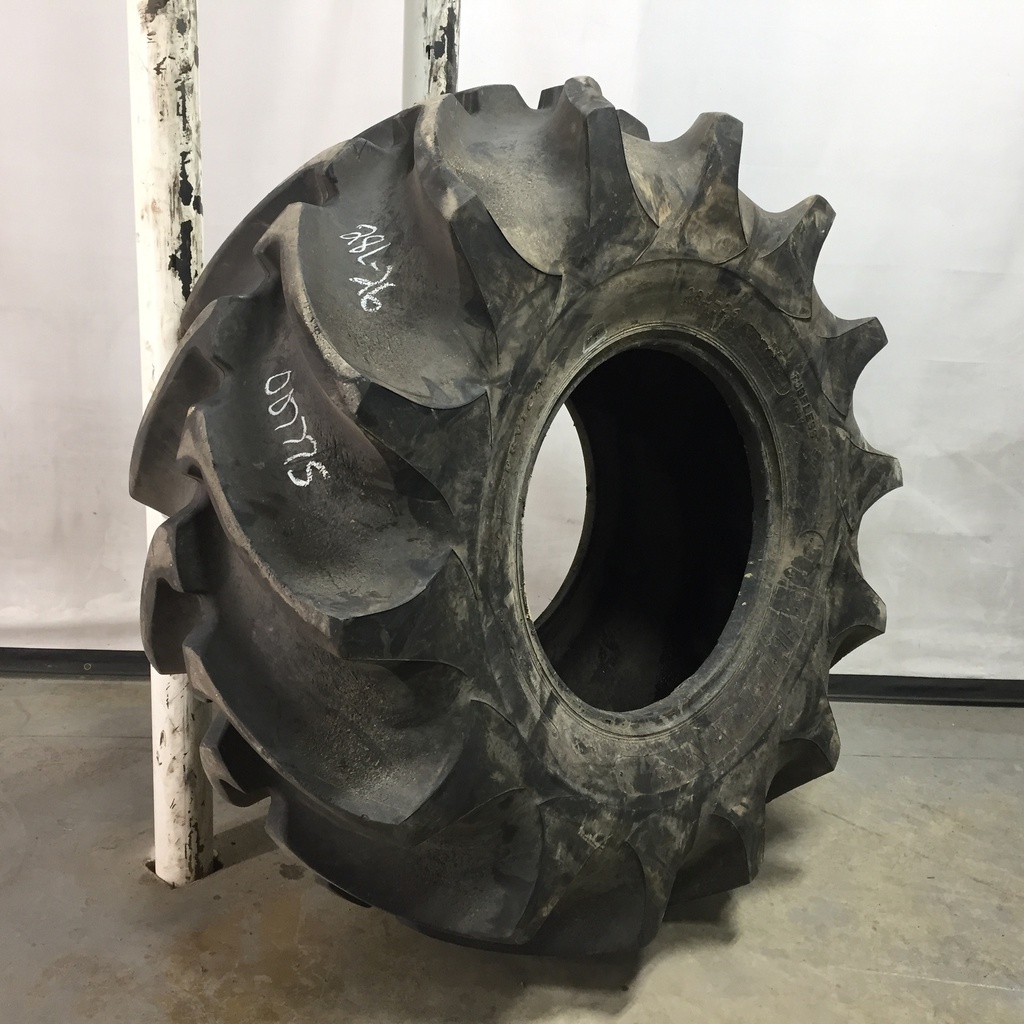 28/L-26 Titan Farm Special Service R-2, F (12 Ply) 85%