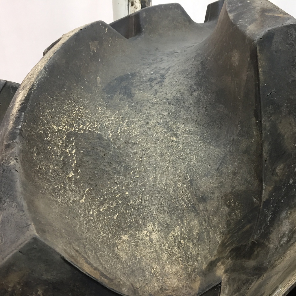 28/L-26 Titan Farm Special Service R-2, F (12 Ply) 85%