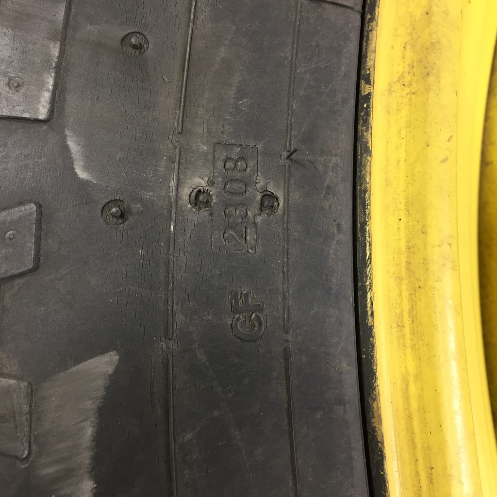 480/80R50 Titan Farm AG49M Radial R-1W on John Deere Yellow 12-Hole Stub Disc 55%