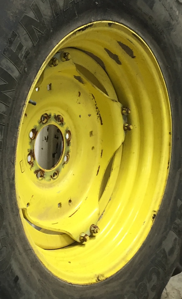 15"W x 30"D Stub Disc (groups of 2 bolts) Rim with 8-Hole Center, John Deere Yellow