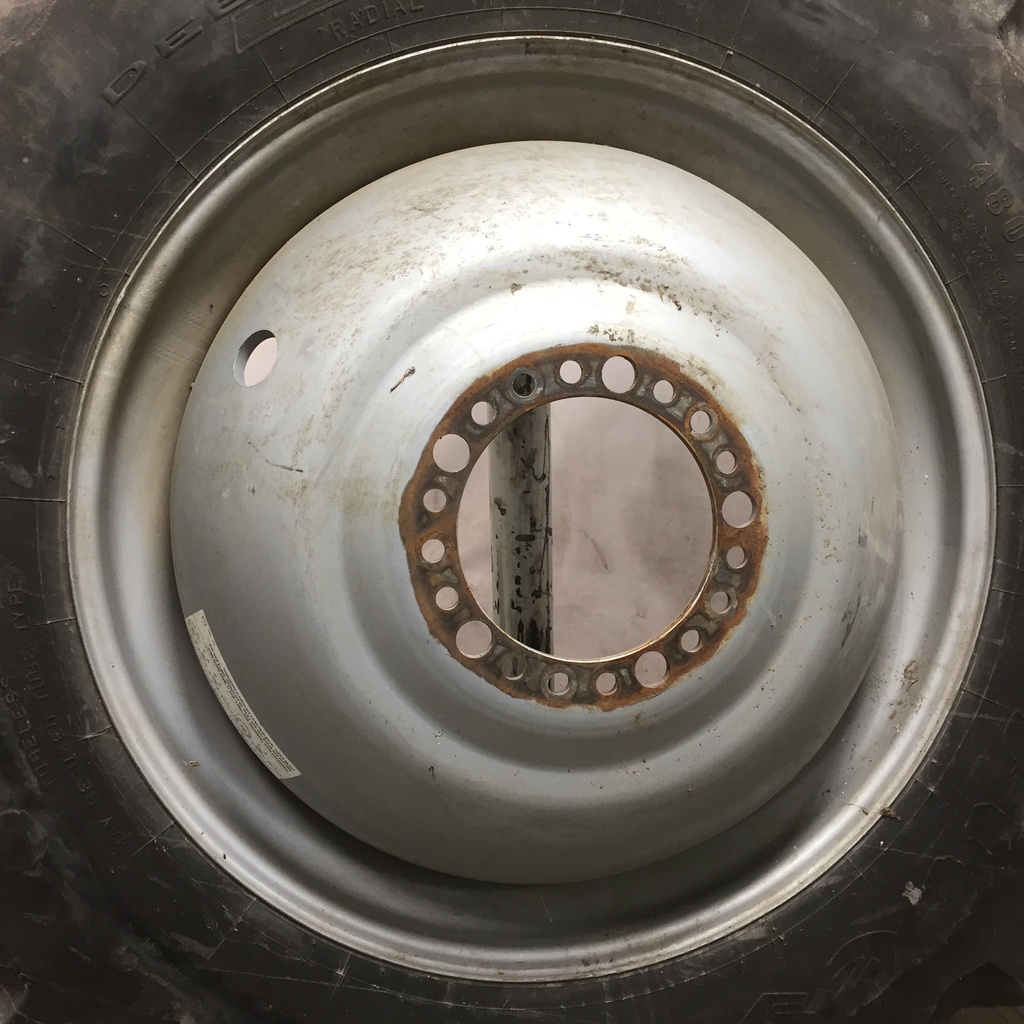 480/80R42 Firestone Radial Deep Tread 23 R-1W on Case IH Silver Mist 20-Hole Dolly Dual 80%