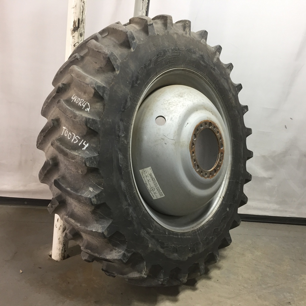 480/80R42 Firestone Radial Deep Tread 23 R-1W on Case IH Silver Mist 20-Hole Dolly Dual 80%