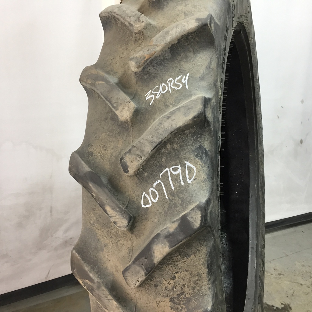 380/90R54 Goodyear Farm DT800 Super Traction R-1W 152 B 60%