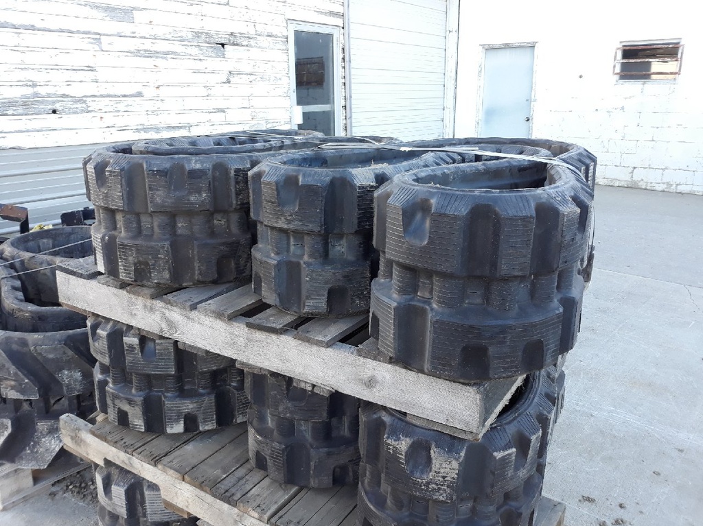 12" Miscellaneous 320 X 86P X 49L C-Lug Premium Rubber Track Machine 99%