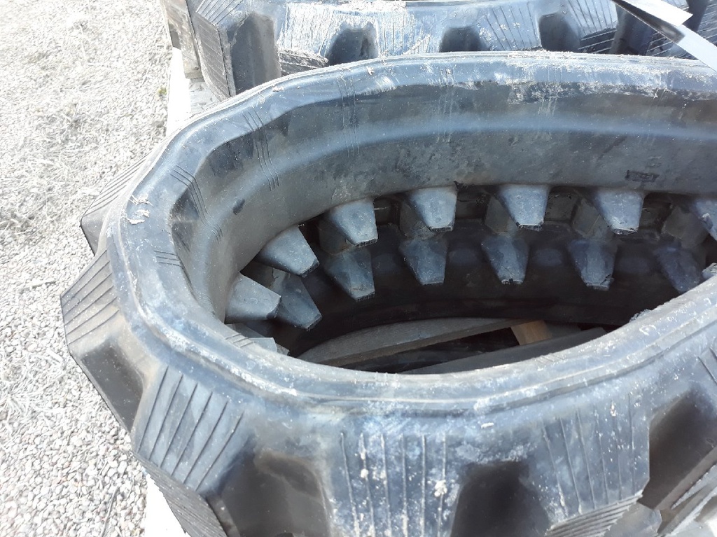 12" Miscellaneous 320 X 86P X 49L C-Lug Premium Rubber Track Machine 99%