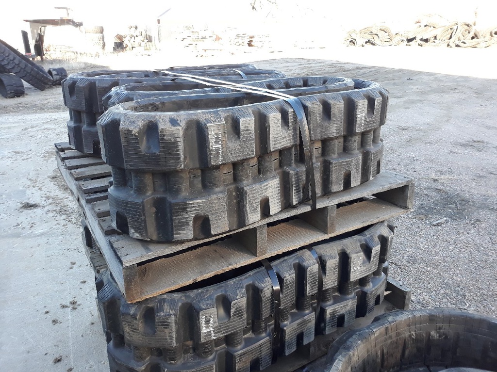 12" Miscellaneous 320 X 86P X 49L C-Lug Premium Rubber Track Machine 99%