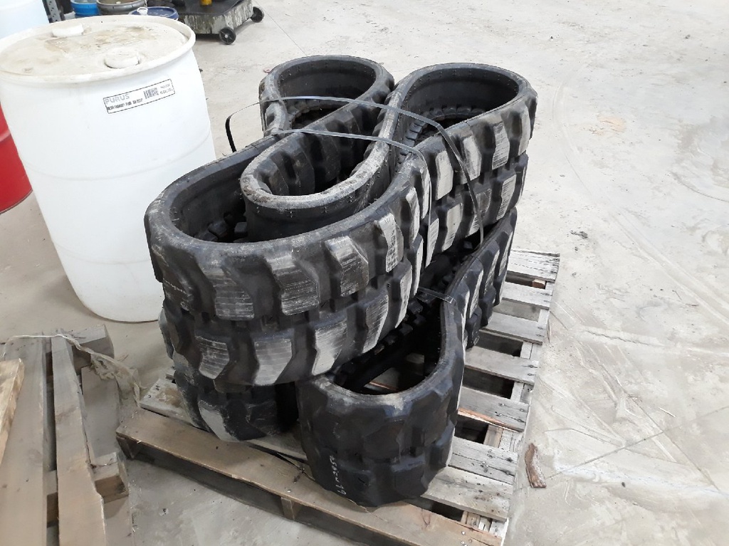 14" Miscellaneous 350 X 55P X 88L Angle Block Lug Rubber Track Machine 99%