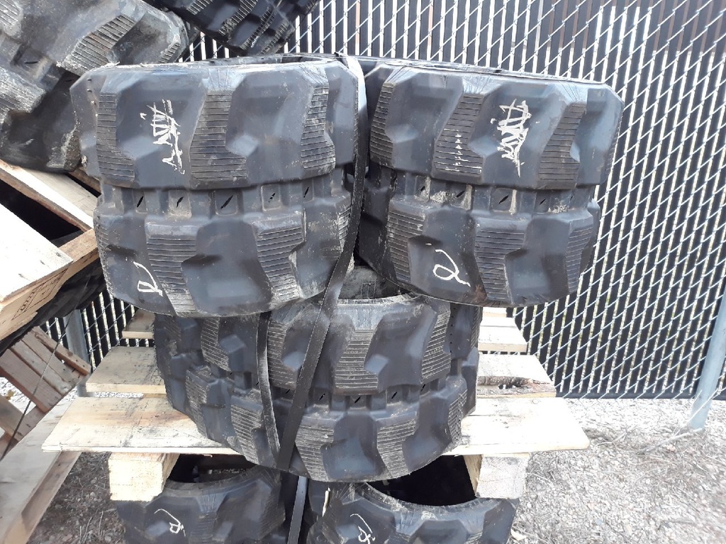 12" Miscellaneous 300 X 52.5P X 84L Angle Block Lug Rubber Track Machine 99%