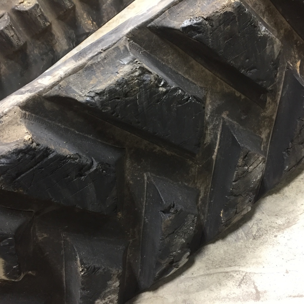 18" Camoplast 3500 General Ag Case IH Rowtrac 85%