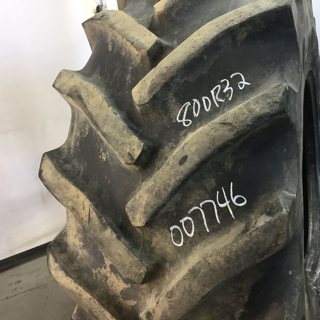 800/65R32 Goodyear Farm Super Traction Radial R-1W 172 B 70%