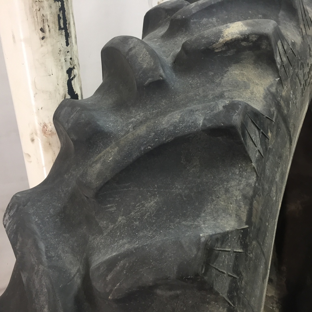 12.4/-42 Titan Farm Hi Traction Lug R-1, E (10 Ply) 75%