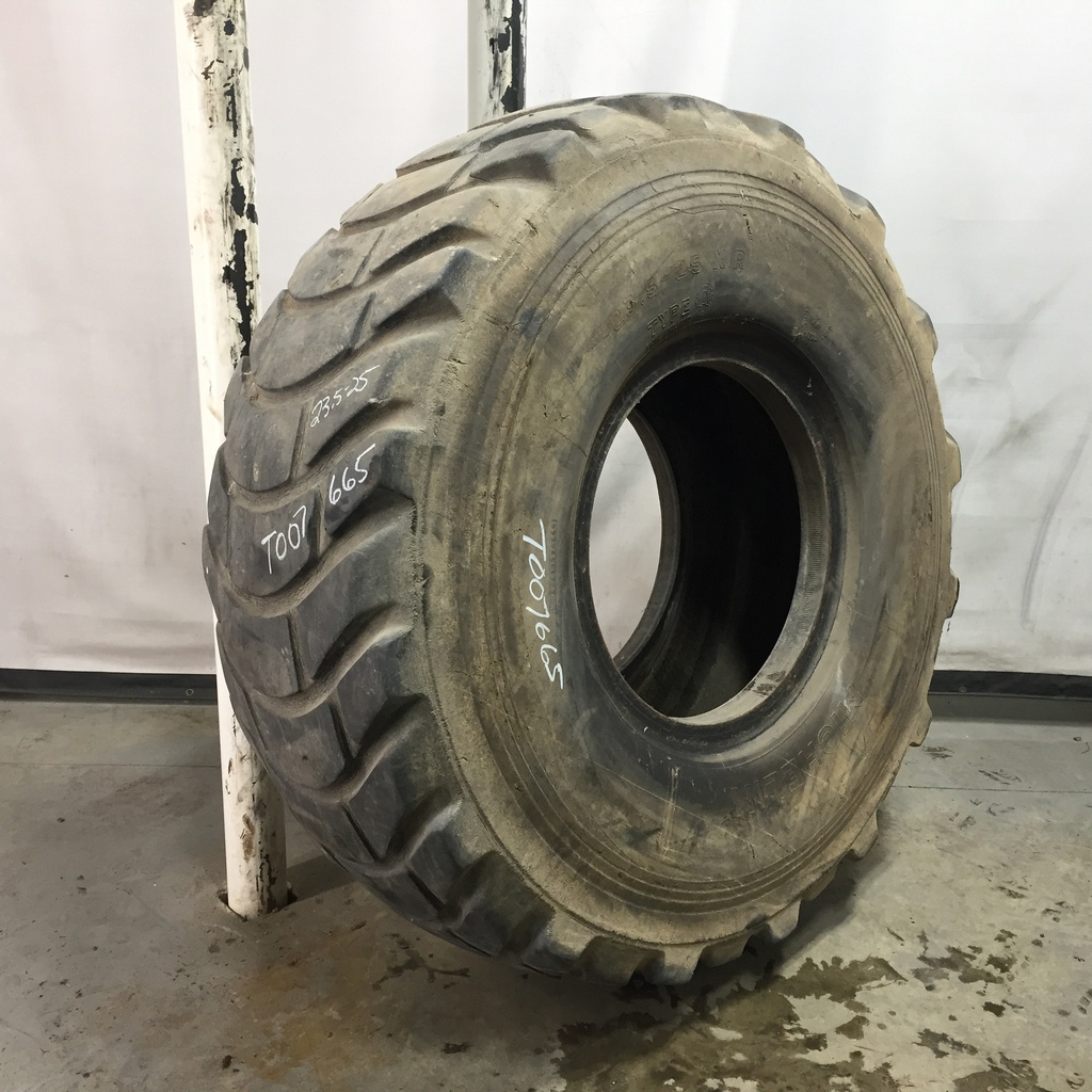 23.5/R25 Michelin XR D1 A L-4 30%